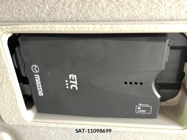Mazda DEMIO 2018-01 8549295-5