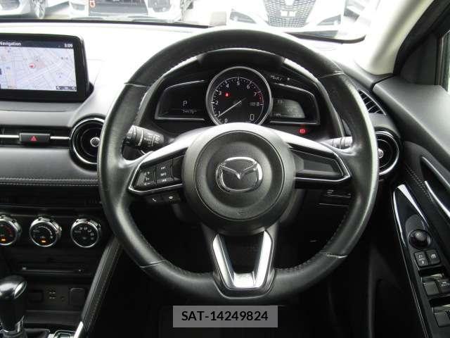 Mazda DEMIO 2017-08 8551120-2