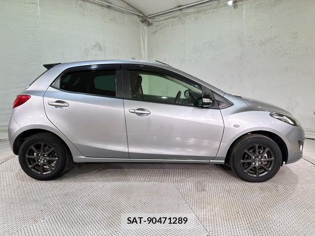 Mazda DEMIO 2013-08 8551255-13