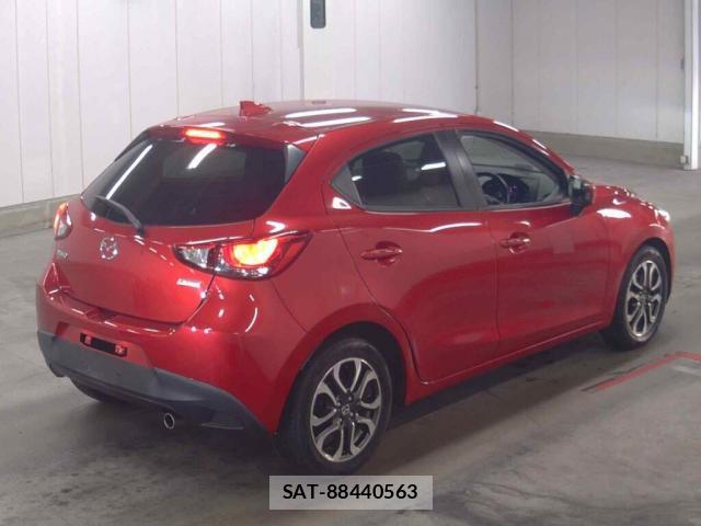Mazda DEMIO 2016-03 8551494-5