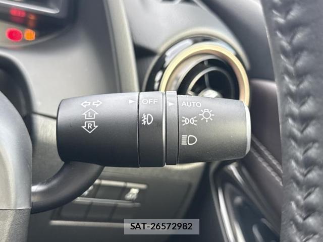Mazda DEMIO 2017-01 8552514-14