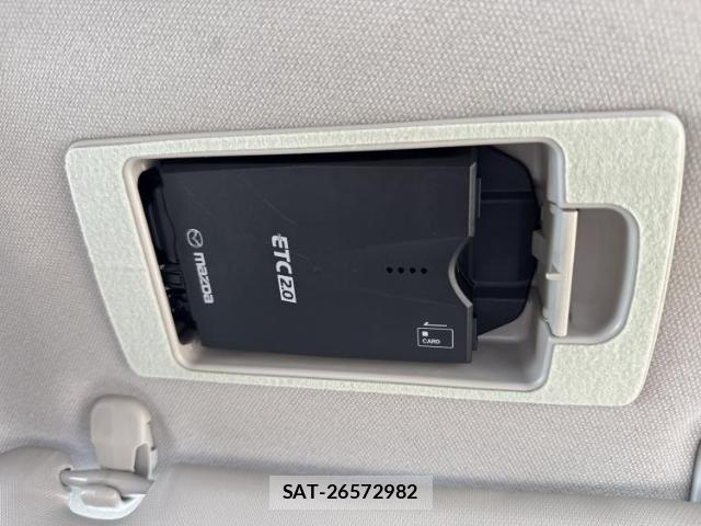 Mazda DEMIO 2017-01 8552514-17