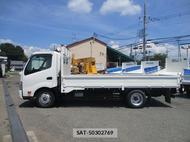 Hino DUTRO 2018-06 8545551-1