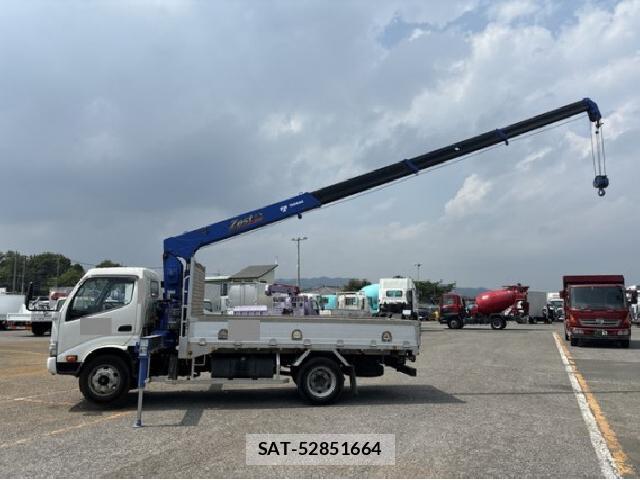 Hino DUTRO 2022 8546194-4
