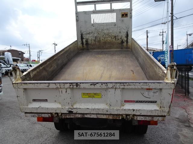 Hino DUTRO 2021-02 8546370-1