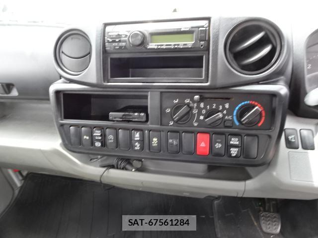 Hino DUTRO 2021-02 8546370-17
