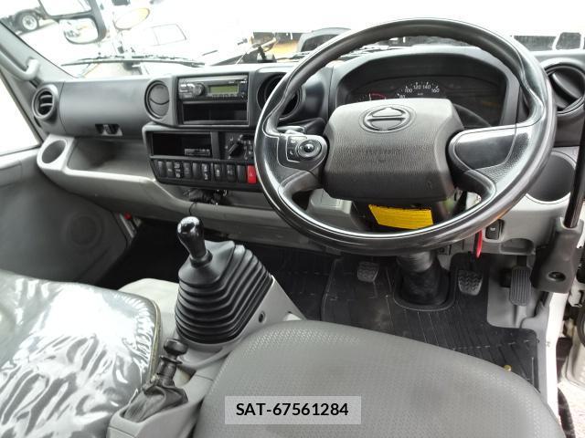 Hino DUTRO 2021-02 8546370-2