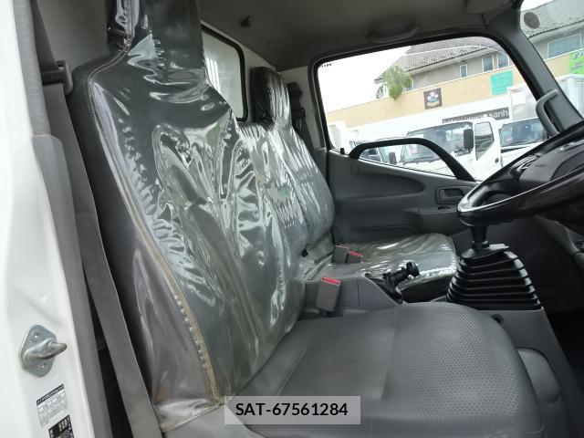 Hino DUTRO 2021-02 8546370-5
