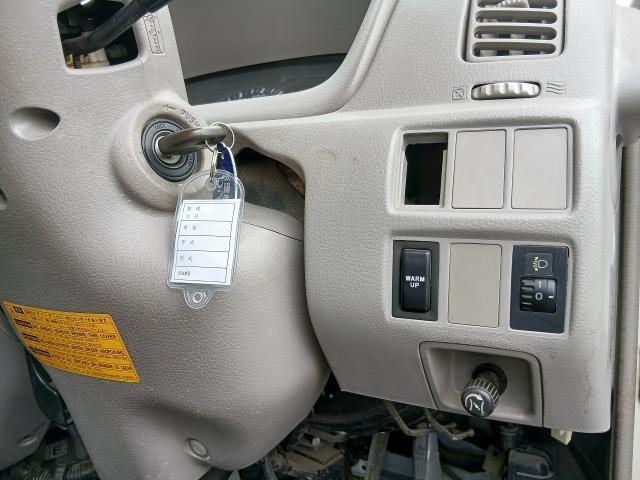 Hino DUTRO 2010-01 8547747-4