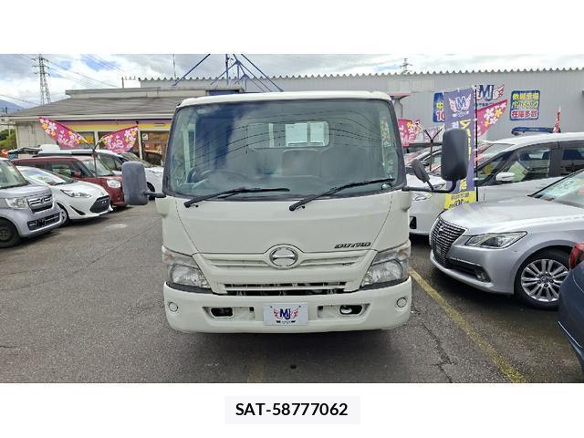 Hino DUTRO 2013-10 8548534-11