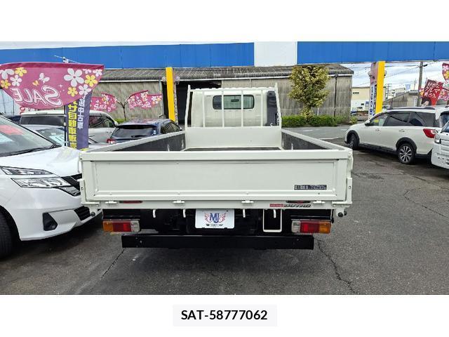 Hino DUTRO 2013-10 8548534-15
