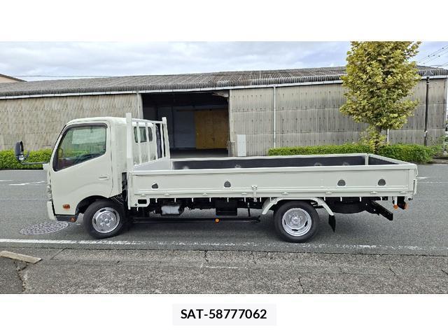 Hino DUTRO 2013-10 8548534-3