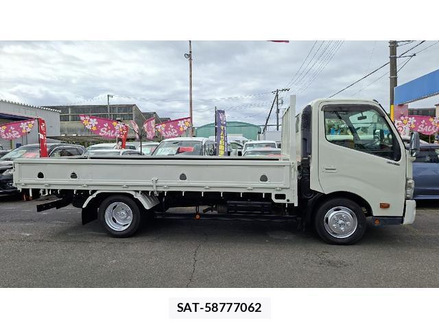 Hino DUTRO 2013-10 8548534-4