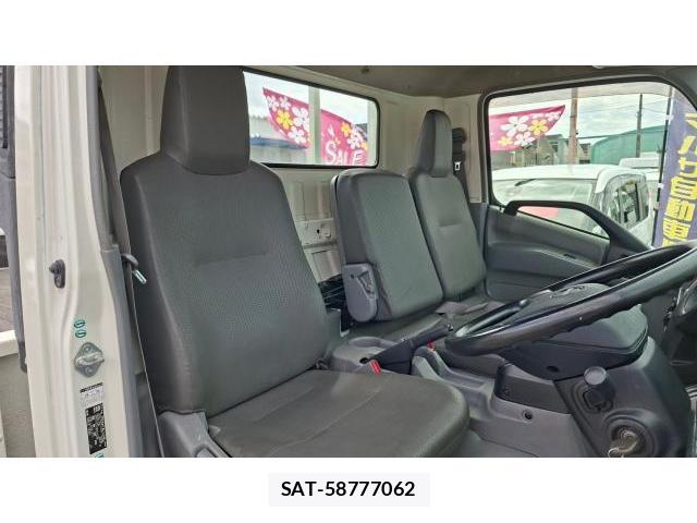 Hino DUTRO 2013-10 8548534-7