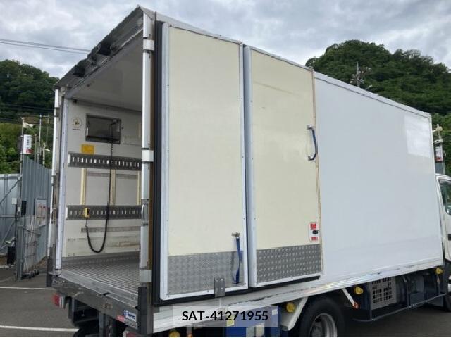 Hino DUTRO 2018 8548700-4