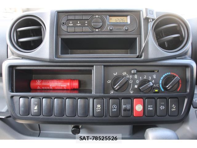 Hino DUTRO 2016-10 8548742-11