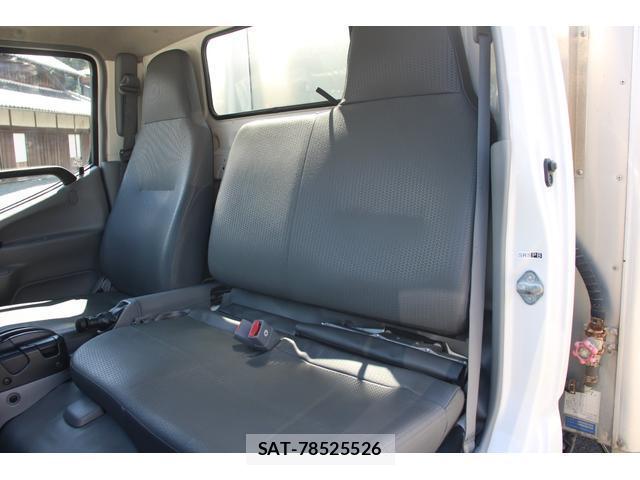 Hino DUTRO 2016-10 8548742-16