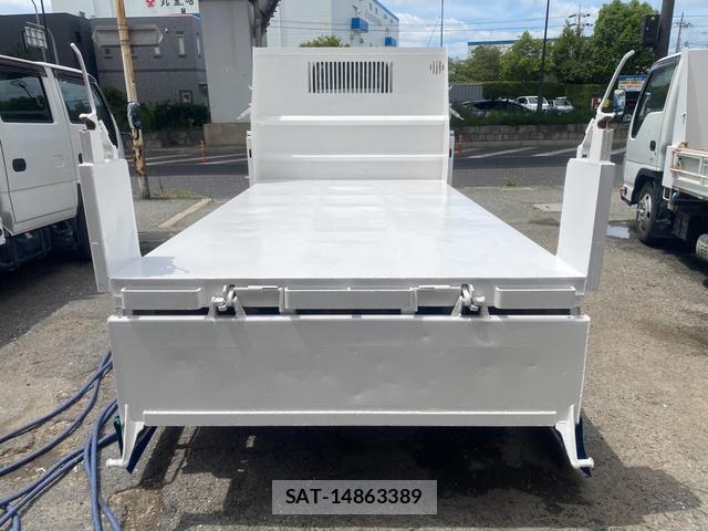 Hino DUTRO 2013-11 8549360-6
