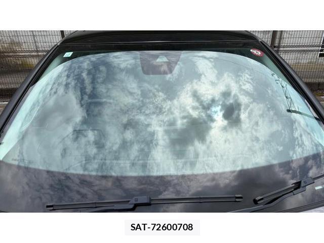 Citroen C4 2023-10 8548922-16