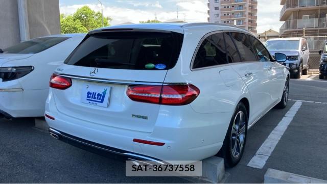 Mercedes Benz E-CLASS 2018-03 8550258-12