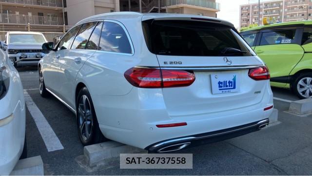Mercedes Benz E-CLASS 2018-03 8550258-13