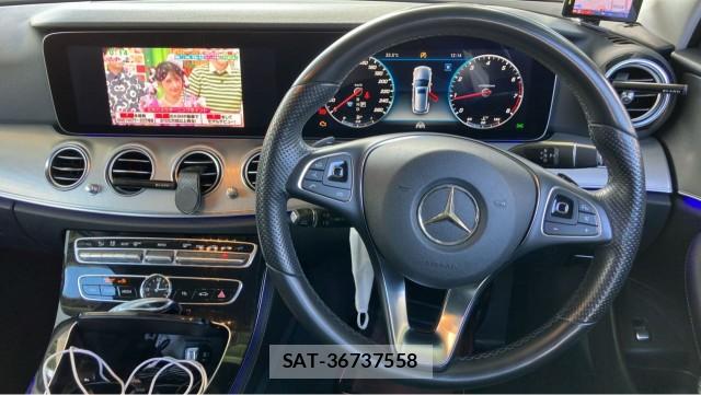 Mercedes Benz E-CLASS 2018-03 8550258-16