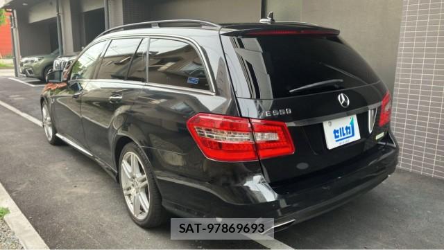 Mercedes Benz E-CLASS 2011-12 8550348-11