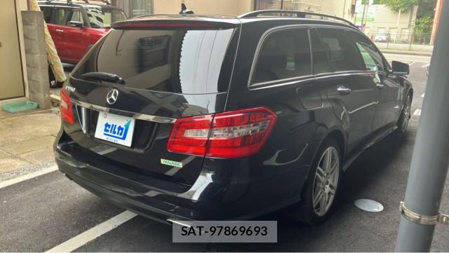Mercedes Benz E-CLASS 2011-12 8550348-12
