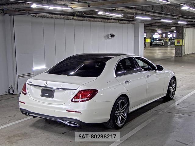 Mercedes Benz E-CLASS 2017-06 8545878-4