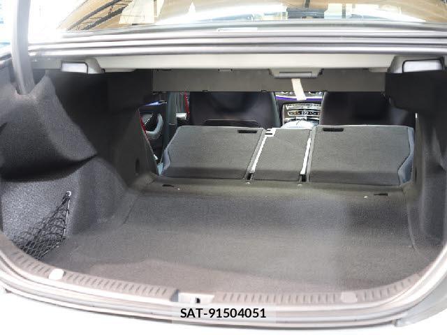 Mercedes Benz E-CLASS 2019-01 8547303-7