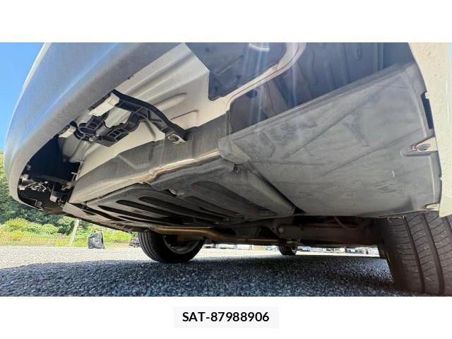 Mercedes Benz E-CLASS 2013 8548848-16