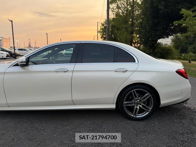 Mercedes Benz E-CLASS 2018-03 8549884-1