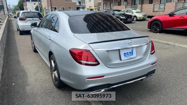 Mercedes Benz E-CLASS 2019-08 8550310-13