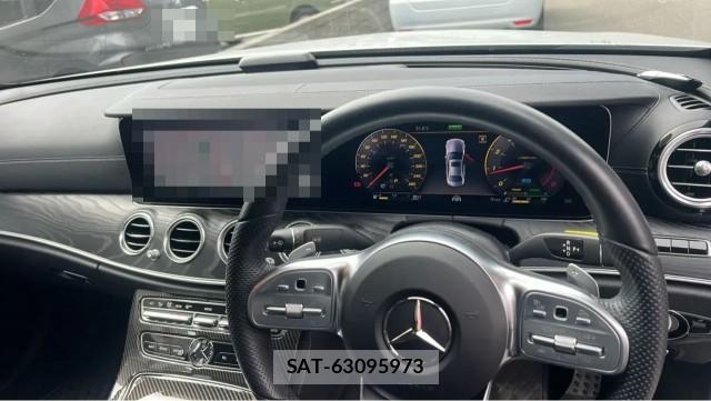 Mercedes Benz E-CLASS 2019-08 8550310-16