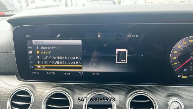 Mercedes Benz E-CLASS 2019-08 8550310-4