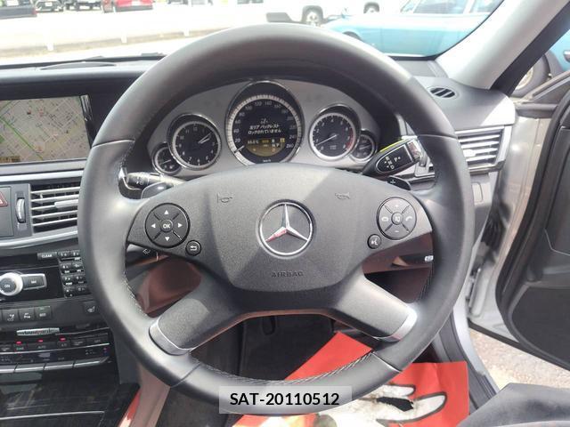 Mercedes Benz E-CLASS 2011-12 8551835-15