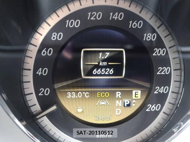 Mercedes Benz E-CLASS 2011-12 8551835-16