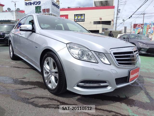 Mercedes Benz E-CLASS 2011-12 8551835-3