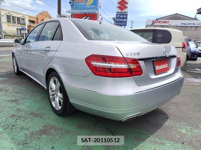 Mercedes Benz E-CLASS 2011-12 8551835-6
