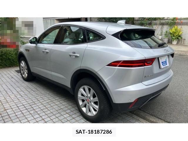 Jaguar E-PACE 2019-03 8547779-13