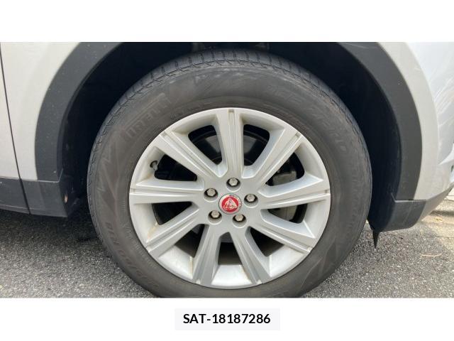 Jaguar E-PACE 2019-03 8547779-8