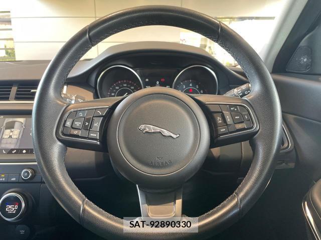 Jaguar E-PACE 2019-03 8551142-11