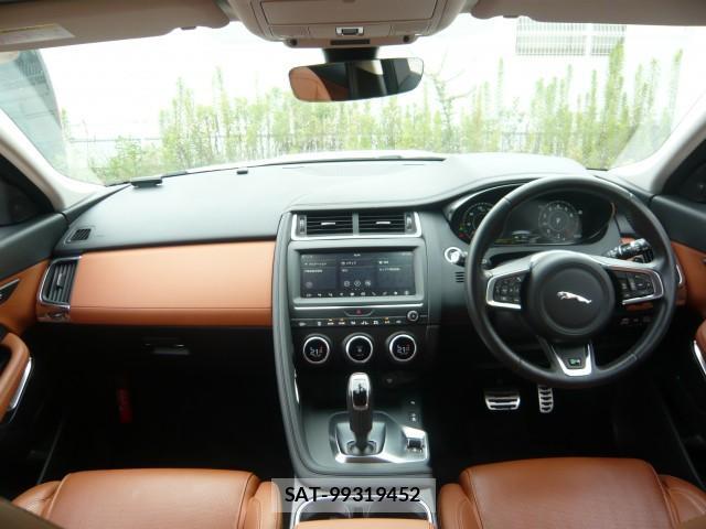 Jaguar E-PACE 2019-09 8551920-2