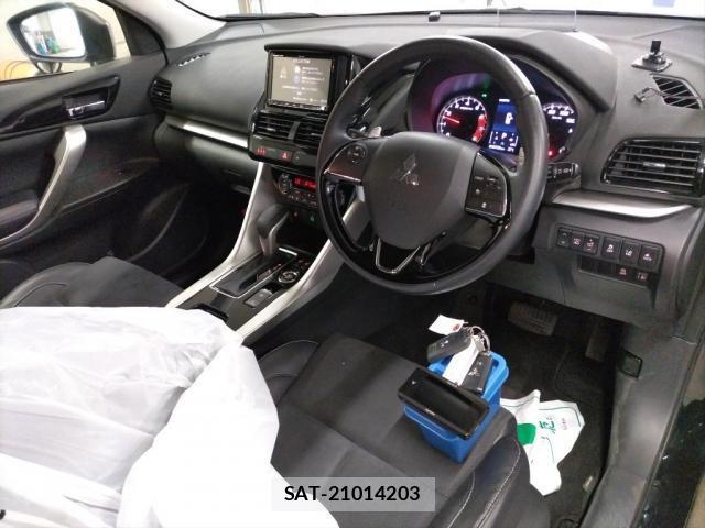 Mitsubishi ECLIPSE CROSS 2021-01 8548282-2