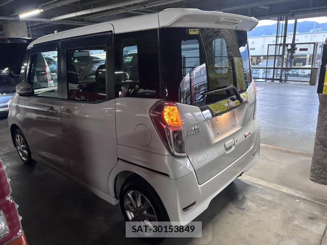 Mitsubishi EK SPACE 2017-08 8551590-8
