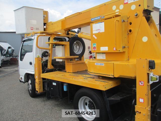 Isuzu ELF TRUCK 2010-06 8545553-12