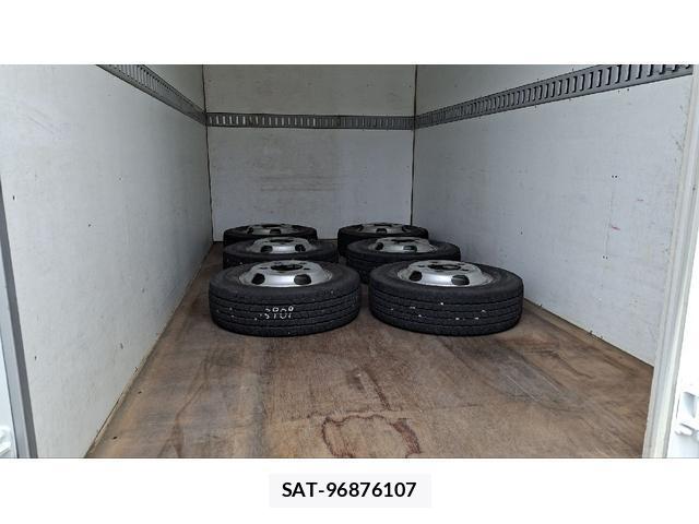 Isuzu ELF TRUCK 2015-06 8548529-11