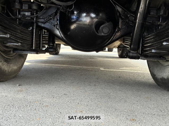Isuzu ELF TRUCK 2012-04 8548533-10