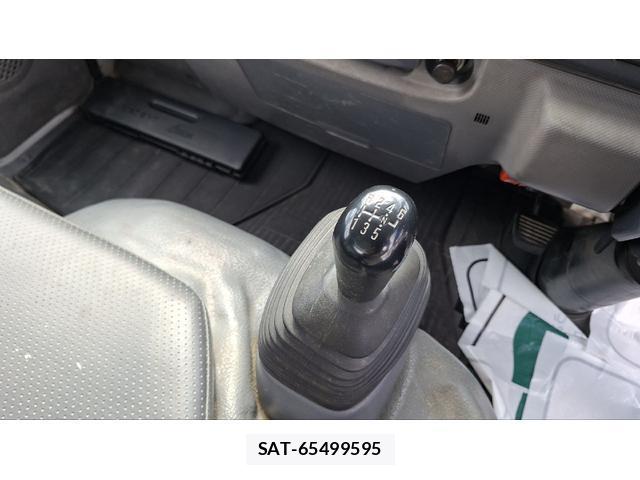 Isuzu ELF TRUCK 2012-04 8548533-13