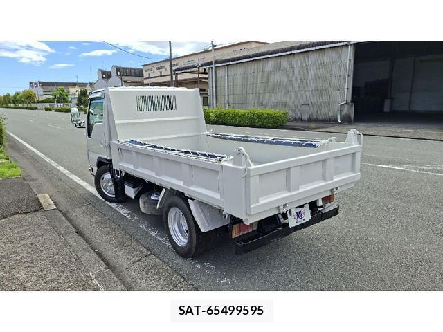 Isuzu ELF TRUCK 2012-04 8548533-14